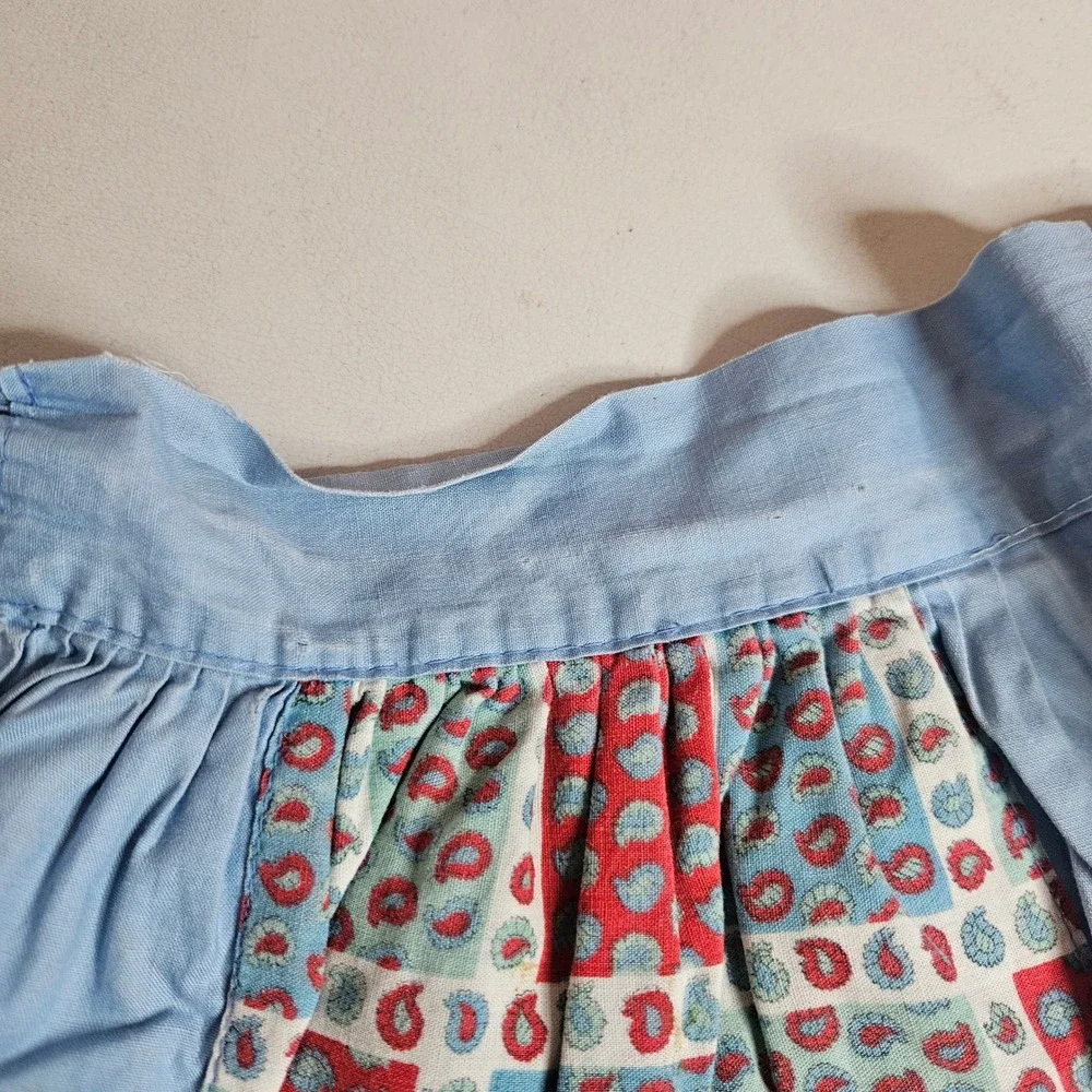 Vtg Handmade Half‎ Apron Blue Cotton Paisley Print Pockets Crochet Trim Retro